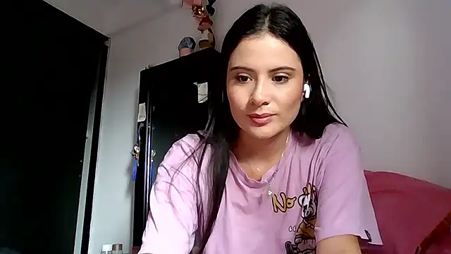 Zoe Clark  online show from May 23, 7:02 pm