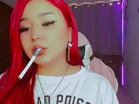 Snapshot of madisonx17 chatting on November 27, 9:04 pm madisonx17 online show from November 27, 9:04 pm