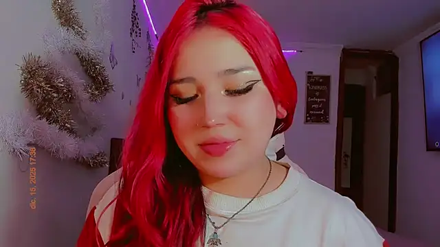 Snapshot of madisonx17 chatting on December 15, 10:37 pm madisonx17 online show from December 15, 10:37 pm