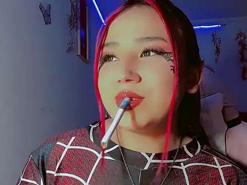 Snapshot of madisonx17 chatting on October 31, 11:00 pm madisonx17 online show from October 31, 11:00 pm