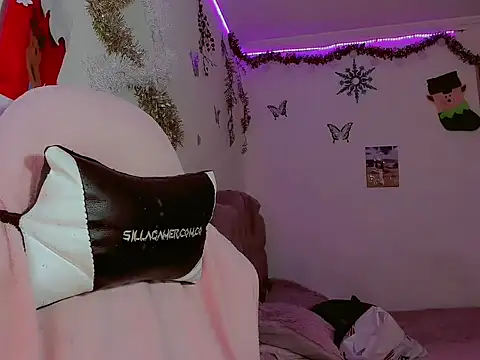 madisonx17 online show from January 11, 12:28 am