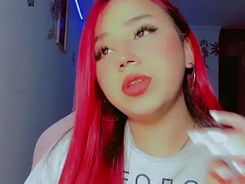 Snapshot of madisonx17 chatting on October 21, 11:15 pm madisonx17 online show from October 21, 11:15 pm