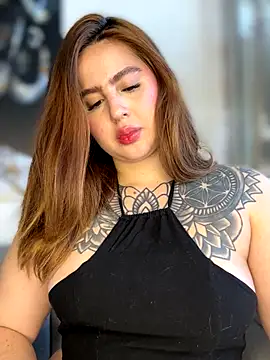 Snapshot of ValerieHilton chatting on October 20, 9:26 pm ValerieHilton online show from October 20, 9:26 pm