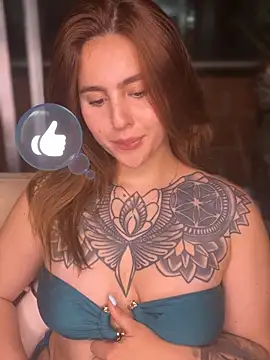 Snapshot of ValerieHilton chatting on February 16, 12:41 am ValerieHilton online show from February 16, 12:41 am