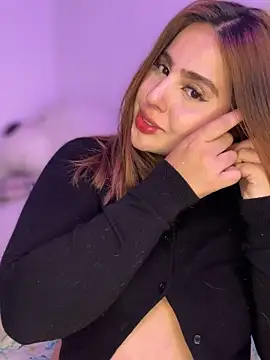 Snapshot of ValerieHilton chatting on November 16, 9:19 pm ValerieHilton online show from November 16, 9:19 pm