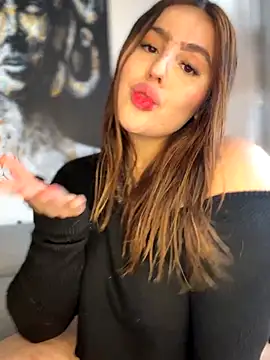 Snapshot of ValerieHilton chatting on October 19, 7:05 pm ValerieHilton online show from October 19, 7:05 pm