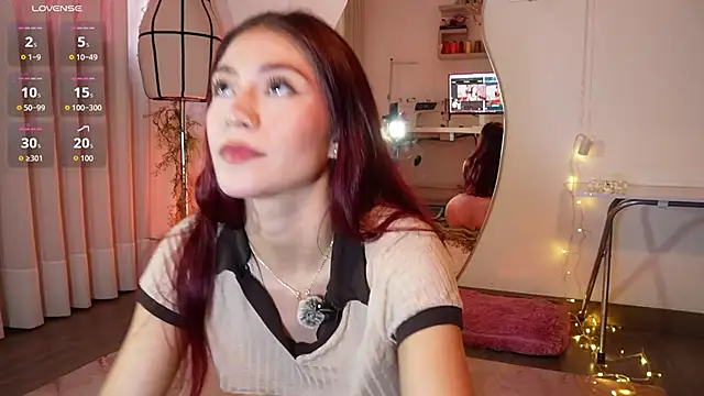 chloebritto online show from February 5, 4:25 pm