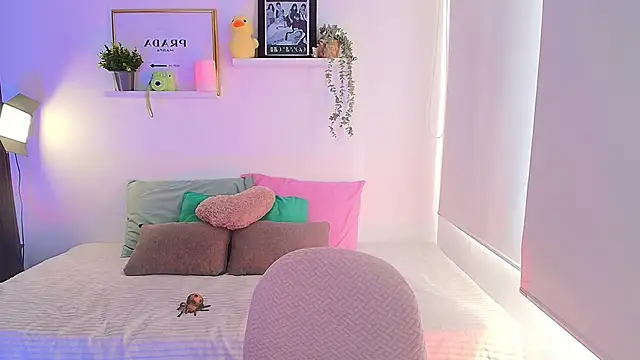 Snapshot of lilyy_evanss chatting on September 24, 8:04 pm lilyy evanss online show from September 24, 8:04 pm
