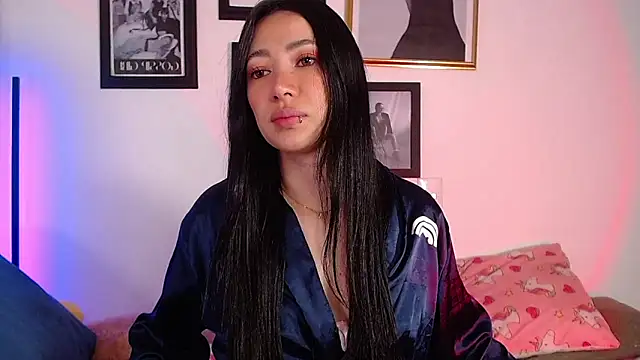 Snapshot of lilyy_evanss chatting on January 13, 11:49 pm lilyy evanss online show from January 13, 11:49 pm