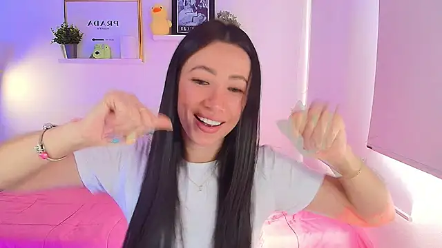 Snapshot of lilyy_evanss chatting on October 1, 9:07 pm lilyy evanss online show from October 1, 9:07 pm
