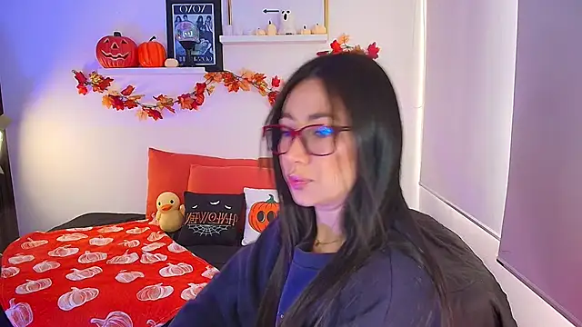 Snapshot of lilyy_evanss chatting on October 29, 9:14 pm lilyy evanss online show from October 29, 9:14 pm