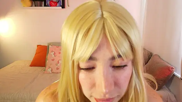 lilyy evanss online show from March 26, 8:40 pm