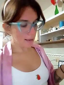 Snapshot of Luna-e-Franco1 chatting on March 16, 12:12 am Luna-e-Franco1 online show from March 16, 12:12 am