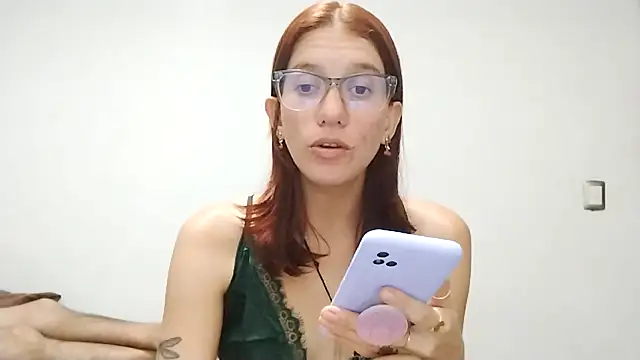 Snapshot of Luna-e-Franco1 chatting on November 2, 12:04 am Luna-e-Franco1 online show from November 2, 12:04 am