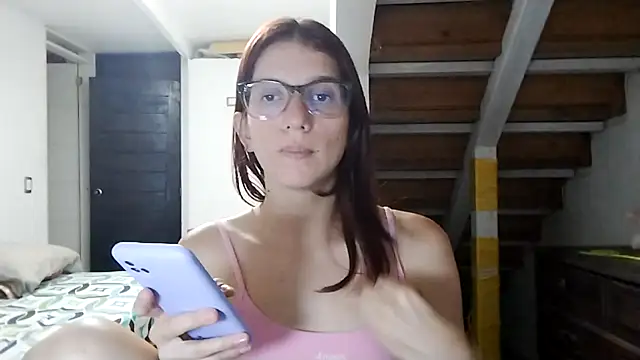 Snapshot of Luna-e-Franco1 chatting on November 27, 12:00 am Luna-e-Franco1 online show from November 27, 12:00 am