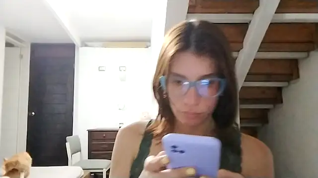 Snapshot of Luna-e-Franco1 chatting on October 12, 12:23 am Luna-e-Franco1 online show from October 12, 12:23 am