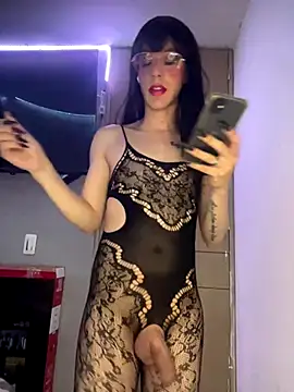 Snapshot of danielagh29 chatting on December 15, 6:30 am danielagh29 online show from December 15, 6:30 am