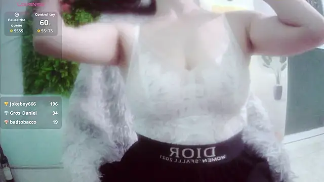 Snapshot of Yii-Ser chatting on October 4, 4:19 pm Yii-Ser online show from October 4, 4:19 pm