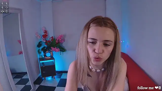 Lucy Princes online show from March 4, 8:44 am