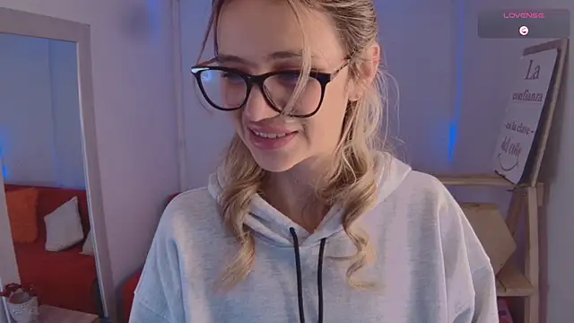 Snapshot of Lucy_Princes chatting on January 27, 6:09 am Lucy Princes online show from January 27, 6:09 am