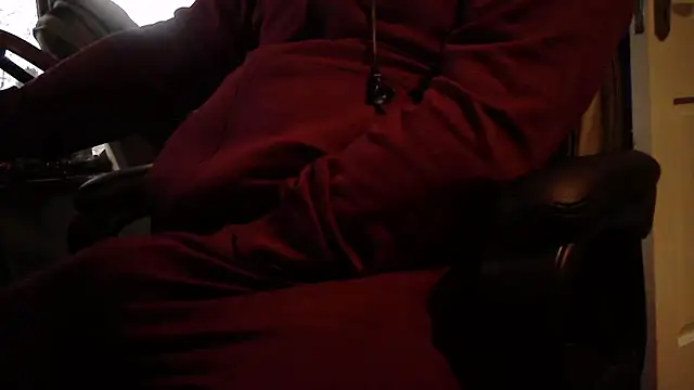 Snapshot of IrishCock30 chatting on December 18, 2:54 pm IrishCock30 online show from December 18, 2:54 pm