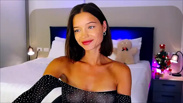 wow Mia online show from January 11, 1:37 am