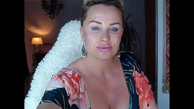 eyesangel22 online show from March 1, 12:45 pm