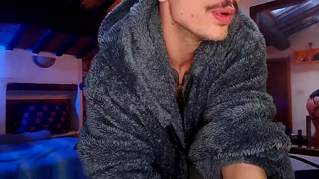 cek 186 online show from December 5, 1:10 pm