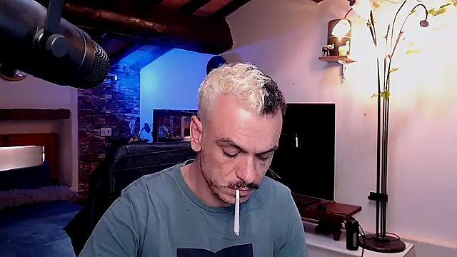 Snapshot of cek_186 chatting on October 10, 7:31 am cek 186 online show from October 10, 7:31 am
