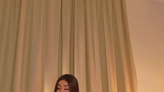 Snapshot of alissa_foxx chatting on February 4, 8:59 pm alissa foxx online show from February 4, 8:59 pm