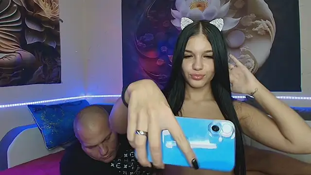 Snapshot of xDeepInLovexx chatting on November 1, 6:13 pm xDeepInLovexx online show from November 1, 6:13 pm