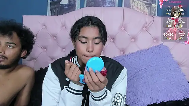 Snapshot of Applehot_LRR chatting on March 13, 5:54 am Applehot LRR online show from March 13, 5:54 am