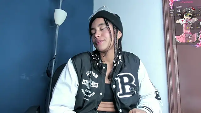 Snapshot of Applehot_LRR chatting on March 13, 2:49 am Applehot LRR online show from March 13, 2:49 am