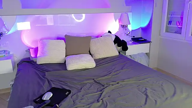 Snapshot of Coco_fr chatting on January 8, 8:31 am Coco fr online show from January 8, 8:31 am