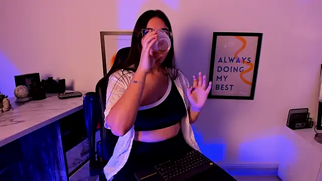 CamilaSofiia online show from October 27, 7:59 pm