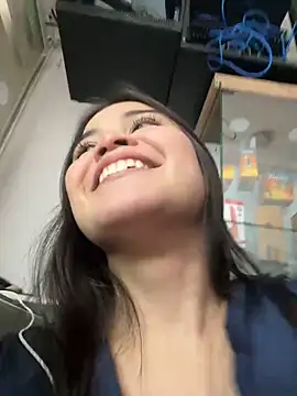 Snapshot of CamilaSofiia chatting on March 17, 7:58 pm CamilaSofiia online show from March 17, 7:58 pm