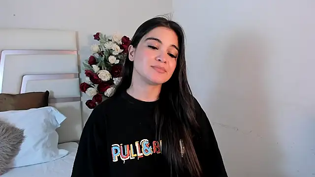 Snapshot of CamilaSofiia chatting on March 21, 7:35 pm CamilaSofiia online show from March 21, 7:35 pm