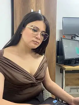 Snapshot of CamilaSofiia chatting on October 4, 7:37 pm CamilaSofiia online show from October 4, 7:37 pm