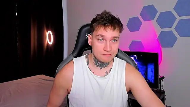 Chris Tyson online show from November 28, 7:52 am