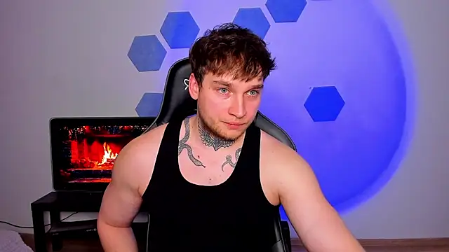 Chris Tyson online show from April 8, 8:10 pm