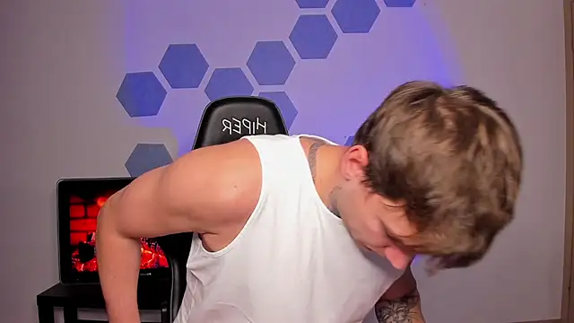 Chris Tyson online show from October 3, 12:39 pm