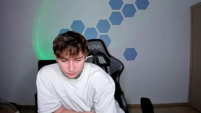 Chris Tyson online show from November 22, 7:24 pm