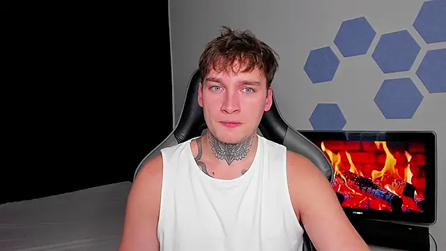 Chris Tyson online show from September 18, 1:52 am