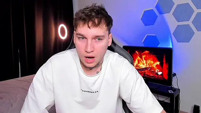 Chris Tyson online show from December 5, 7:29 am