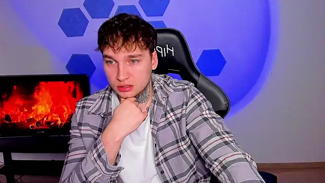 Chris Tyson online show from January 18, 8:29 am