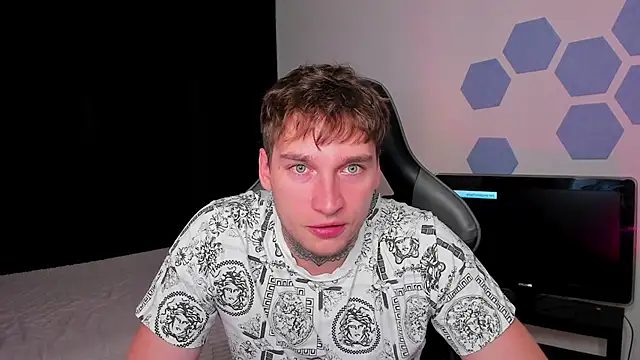 Chris Tyson online show from September 14, 1:28 am