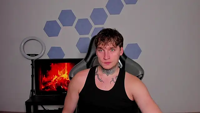 Chris Tyson online show from October 22, 9:24 pm