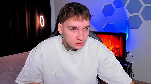 Chris Tyson online show from November 30, 7:53 am