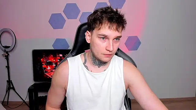 Chris Tyson online show from December 18, 9:36 am