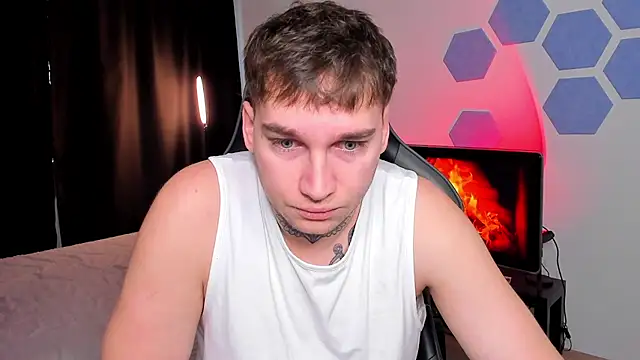 Chris Tyson online show from December 4, 6:23 am